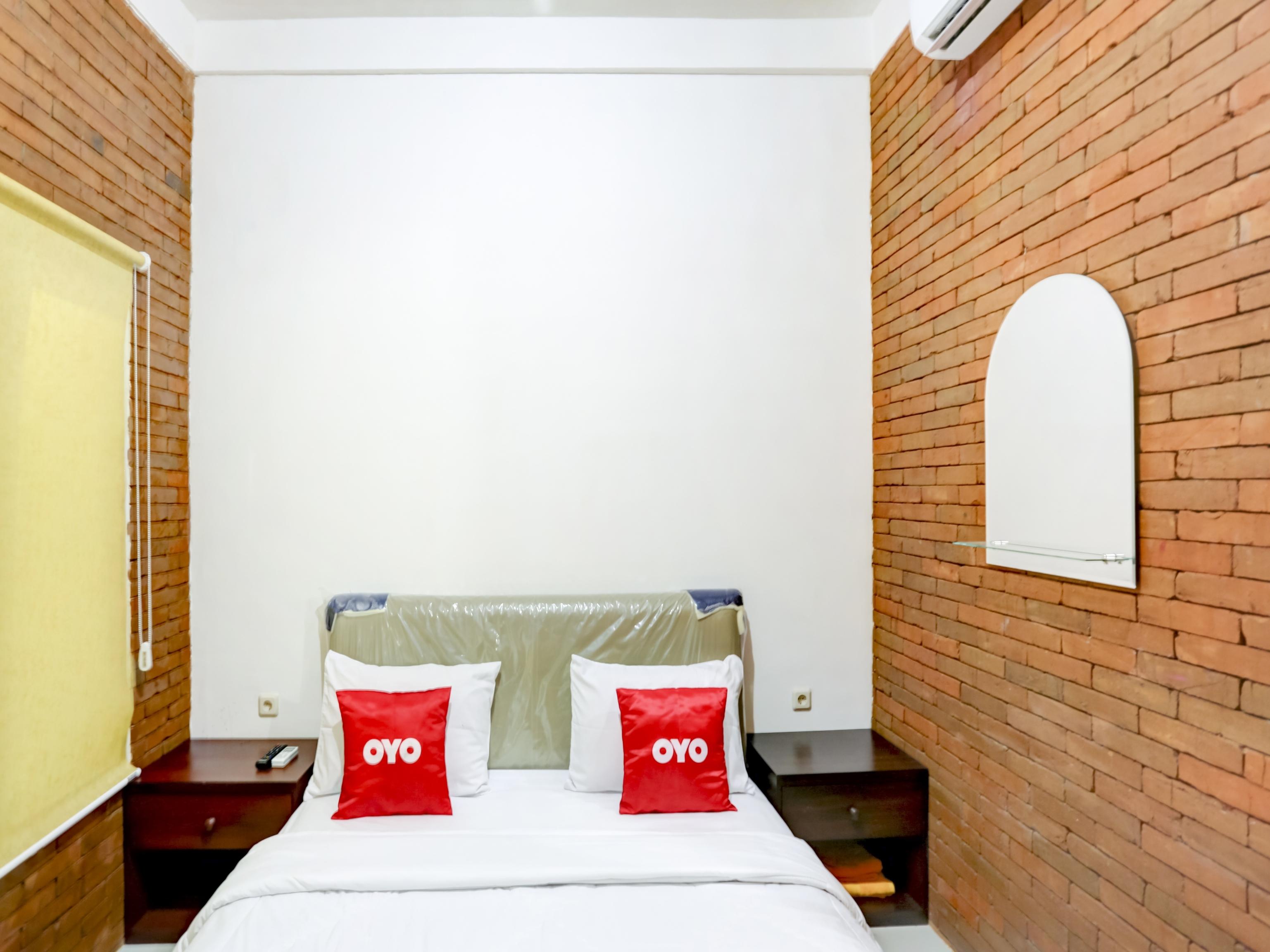 Oyo 90066 Tobana Pejaten House Jakarta Exterior photo