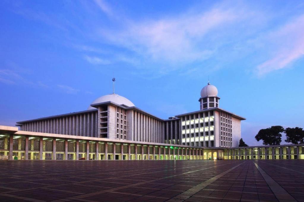 Oyo 90066 Tobana Pejaten House Jakarta Exterior photo